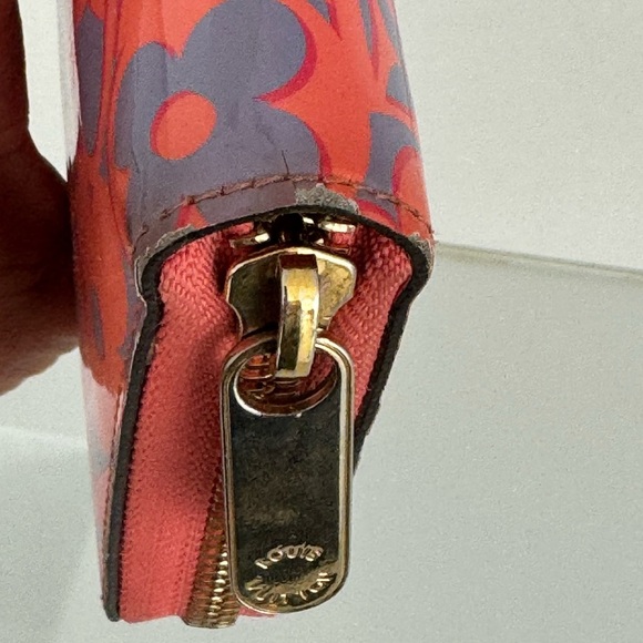 Authentic Louis Vuitton Pink Sweet Monogram Vernis Zippy Continental Wallet - Picture 7 of 16